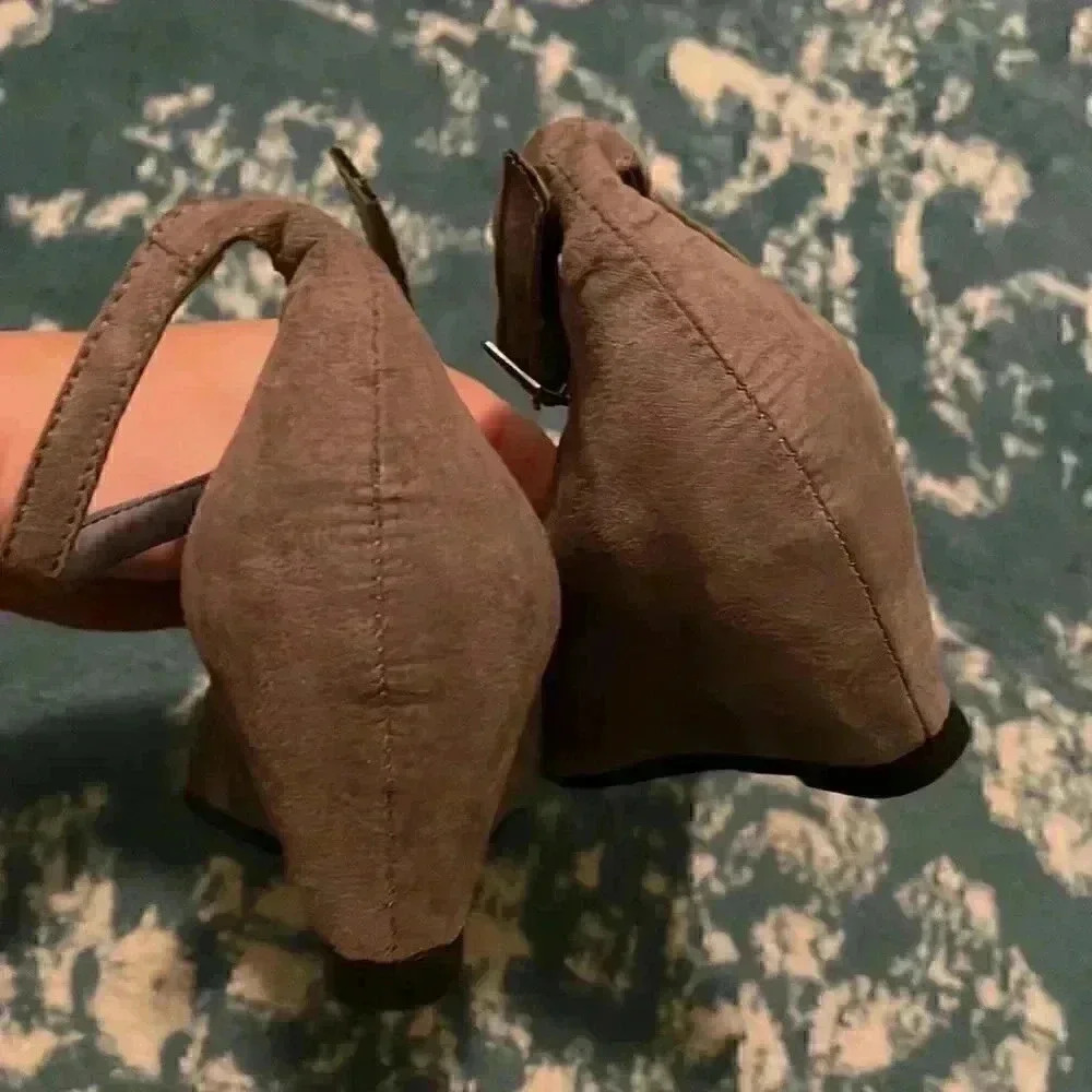 Chinese laundry Always Yours ankle strap wedge faux suede heels 7.5 NWOB - Picture 6 of 7